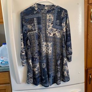 Blue patterned long sleeve tunic